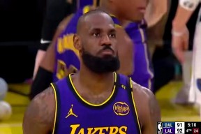 完美体育直播机构-关于詹姆斯接受采访谈球队状态，表态团结信任的信息