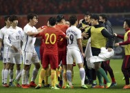 完美体育官网-关于国内足球赛场上演精彩对决，球员全力以赴的信息